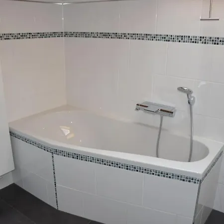 Alpenglueck - **** *